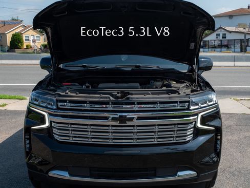 Used 2023 Chevrolet Suburban LT AWD/4WD image 3