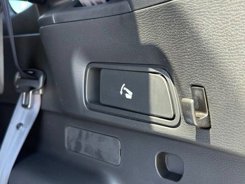 New 2026 Mitsubishi Outlander SE FWD image 10