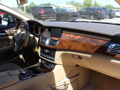 Used 2014 Mercedes-Benz CLS 550 4MATIC image 18
