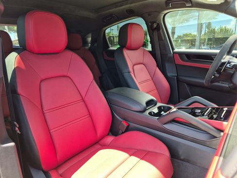 New 2026 Porsche Cayenne GTS AWD/4WD image 26