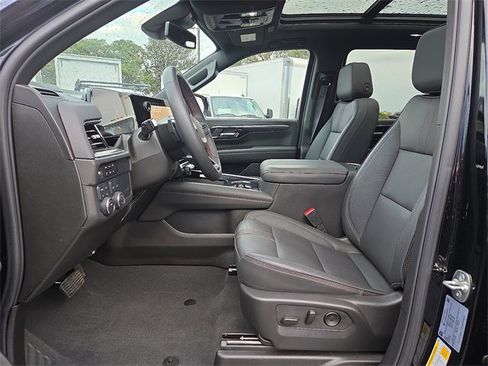 New 2025 Chevrolet Suburban RST w/ Comfort Package image 10