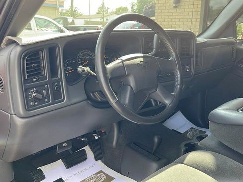 Used 2005 Chevrolet Silverado 2500 LS AWD/4WD image 28