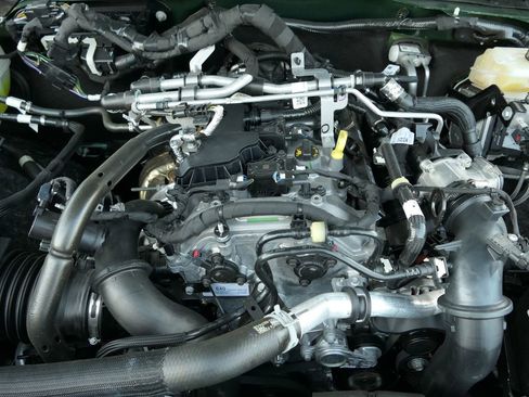 Used 2025 Ford Bronco Outer Banks image 31