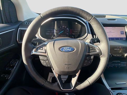Used 2020 Ford Edge SEL w/ Convenience Package image 12
