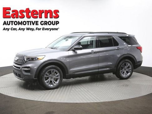 Used 2022 Ford Explorer XLT w/ Equipment Group 202A image 58