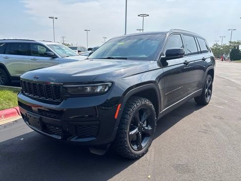 Used 2023 Jeep Grand Cherokee L Laredo AWD/4WD image 4
