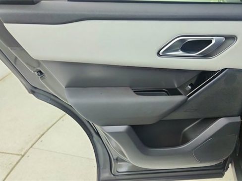 Used 2024 Land Rover Range Rover Velar Dynamic SE image 33
