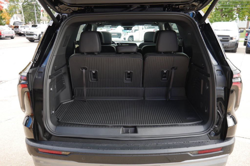 New 2027 Chevrolet Traverse LT AWD/4WD image 7