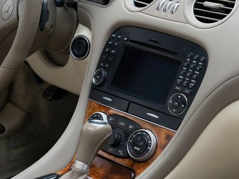 Used 2009 Mercedes-Benz SL 550 image 42