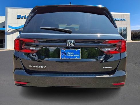 Used 2024 Honda Odyssey Sport image 5