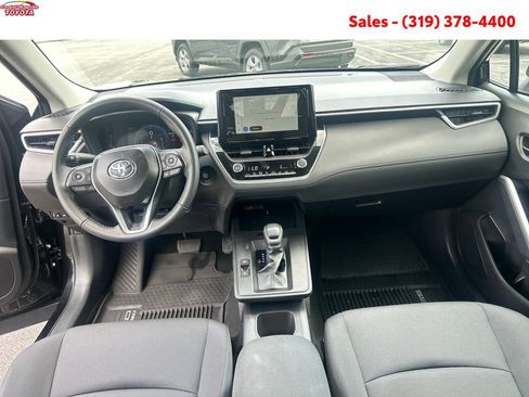Certified 2026 Toyota Corolla Cross LE w/ Moonroof Package AWD/4WD image 14
