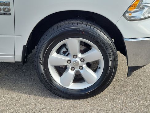 Used 2024 RAM 1500 Classic SLT AWD/4WD image 7