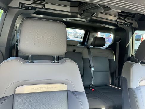 Used 2025 GMC Hummer EV 3X AWD/4WD image 34