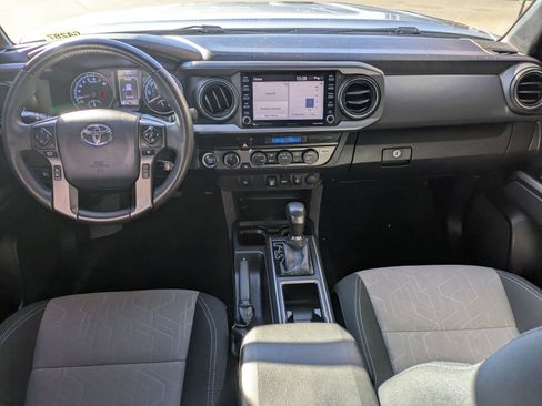 Used 2023 Toyota Tacoma 4x4 Double Cab image 17