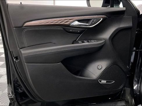 Used 2023 Buick Envision Avenir image 21