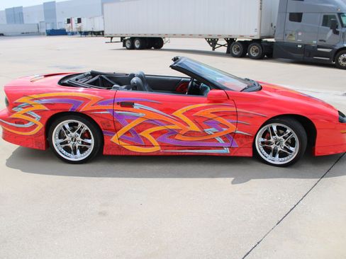 Used 1997 Chevrolet Camaro LT w/ Preferred Equipment Group 2 RWD image 17