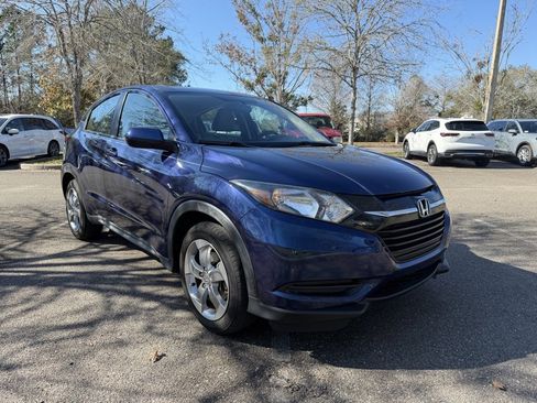 Used 2017 Honda HR-V LX image 1