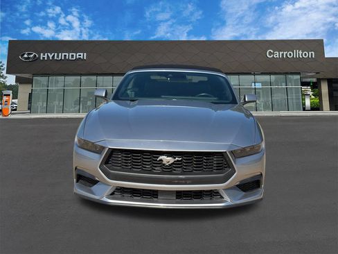 Used 2025 Ford Mustang Premium RWD image 2