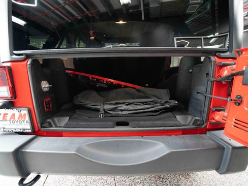 Used 2017 Jeep Wrangler Unlimited Sport AWD/4WD image 28