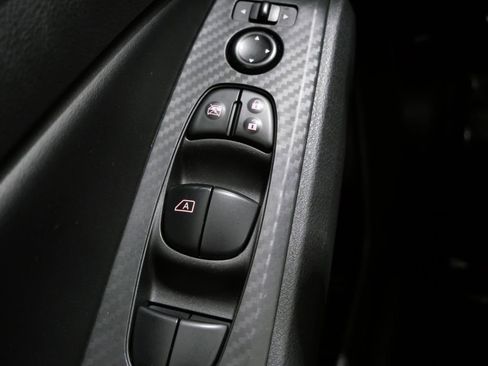 Used 2024 Nissan Altima 2.5 SV image 12