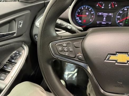 Used 2025 Chevrolet Malibu LT image 14