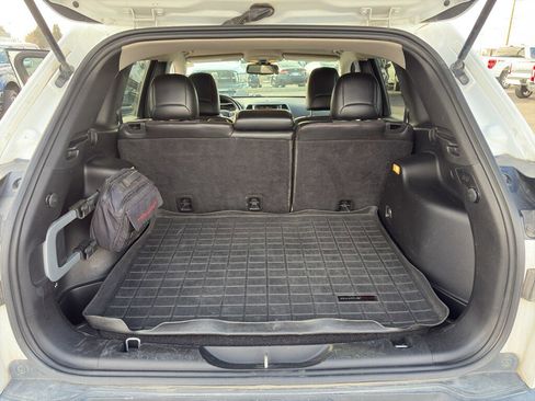 Used 2016 Jeep Cherokee Trailhawk w/ Cold Weather Group image 21