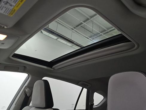 Used 2017 Toyota RAV4 XLE w/ Carpet Mat Package image 7