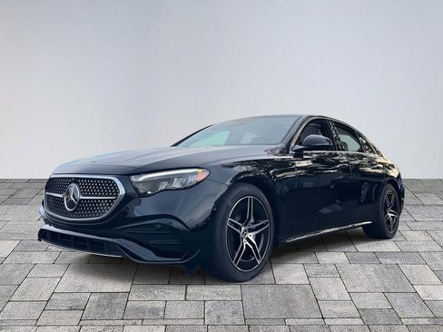 Used 2026 Mercedes-Benz E 350 4MATIC Sedan image 3