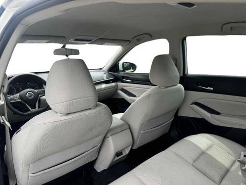 Used 2020 Nissan Altima 2.5 S FWD image 32