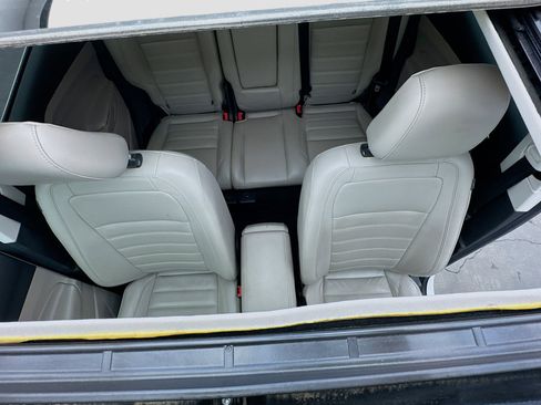 Used 2019 Ford Escape Titanium image 14