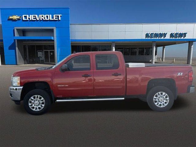 Used 2011 Chevrolet Silverado 2500 LT w/ Interior Plus Package AWD/4WD image 35