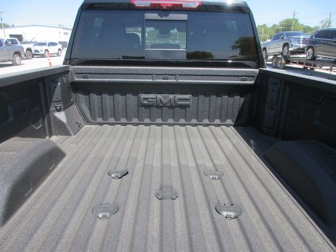 New 2026 GMC Sierra 2500 AT4 w/ AT4 Premium Plus Package AWD/4WD image 7