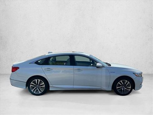 Used 2020 Honda Accord Touring image 4