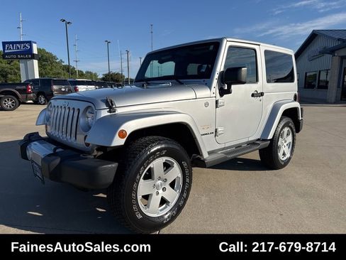 Used 2012 Jeep Wrangler Sahara w/ Dual Top Group image 4