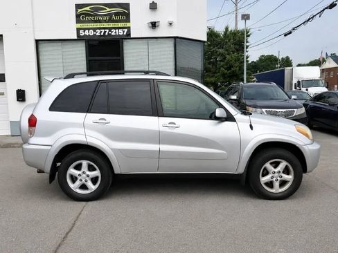 Used 2002 Toyota RAV4 4WD image 8