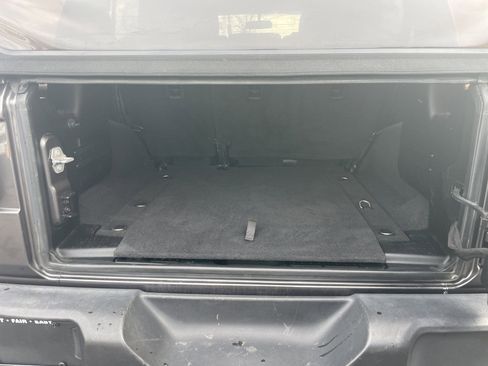 Used 2018 Jeep Wrangler Unlimited Sport S image 24