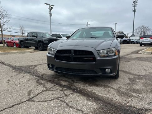 Used 2014 Dodge Charger R/T image 4