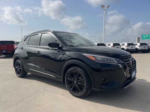 Certified 2024 Nissan Kicks SR w/ SR Premium Package FWD image 7