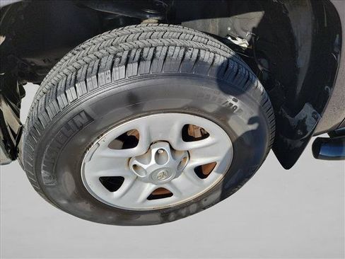 Used 2017 Toyota Tundra SR5 RWD image 9