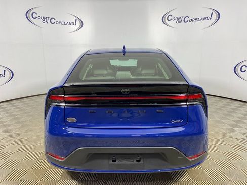 Used 2024 Toyota Prius LE image 5