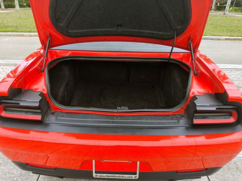 Used 2018 Dodge Challenger SXT w/ Sound Group image 39