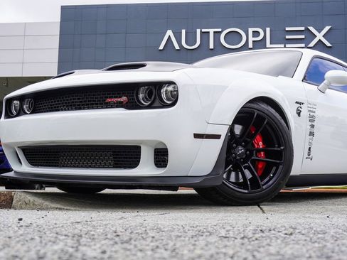 Used 2020 Dodge Challenger SRT Hellcat Redeye RWD image 2