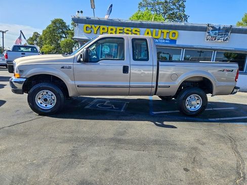 Used 1999 Ford F250 4x4 SuperCab Super Duty image 2