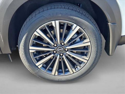 New 2026 Nissan Pathfinder Platinum image 10