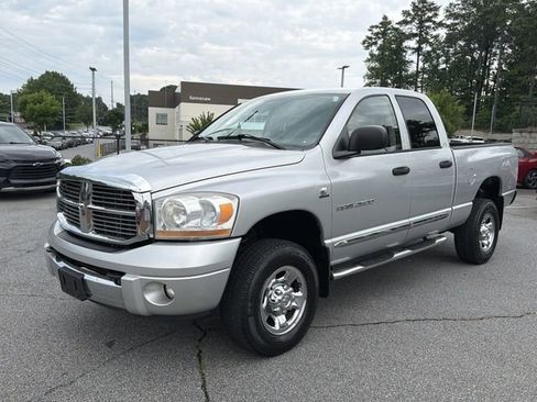 Used 2006 Dodge Ram 2500 Truck Laramie w/ Trailer Tow Group AWD/4WD image 3