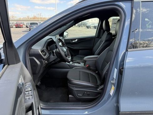 New 2025 Ford Escape ST-Line w/ Equipment Group 301A image 13