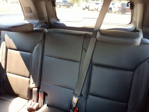 Used 2024 Chevrolet Suburban High Country AWD/4WD image 26