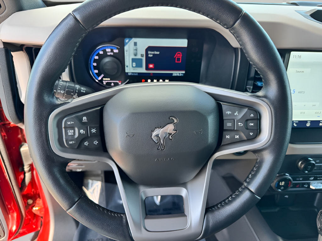 Used 2023 Ford Bronco Wildtrak AWD/4WD image 14
