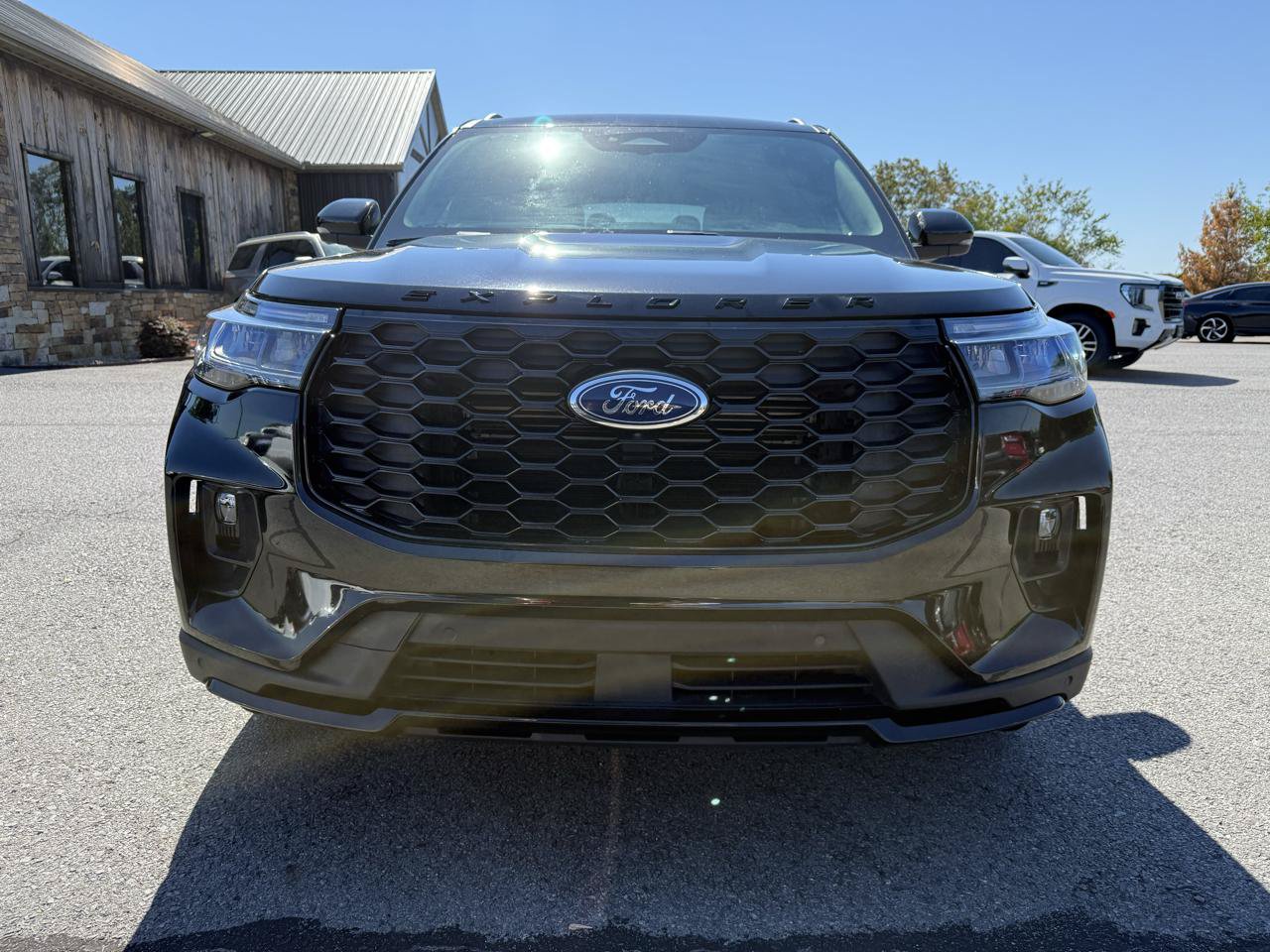 Used 2025 Ford Explorer ST-Line w/ ST-Line Street Pack AWD/4WD image 9