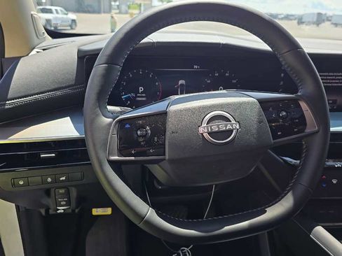 Used 2025 Nissan Murano SL AWD/4WD image 11